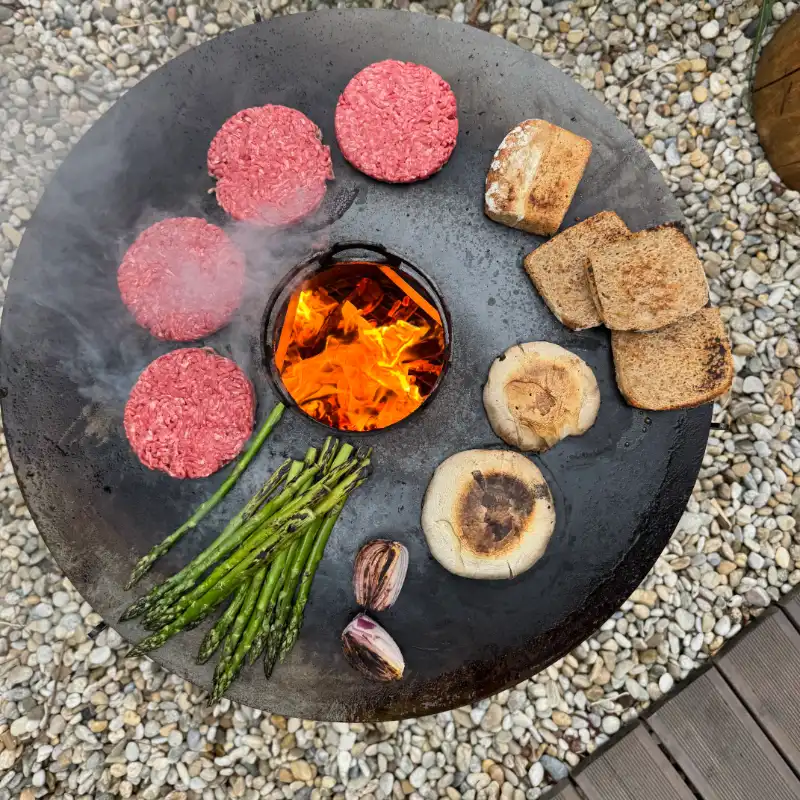 Petromax Pyron ohniště + grilovací deska Pyron Plate – kompletní set (1 ks)